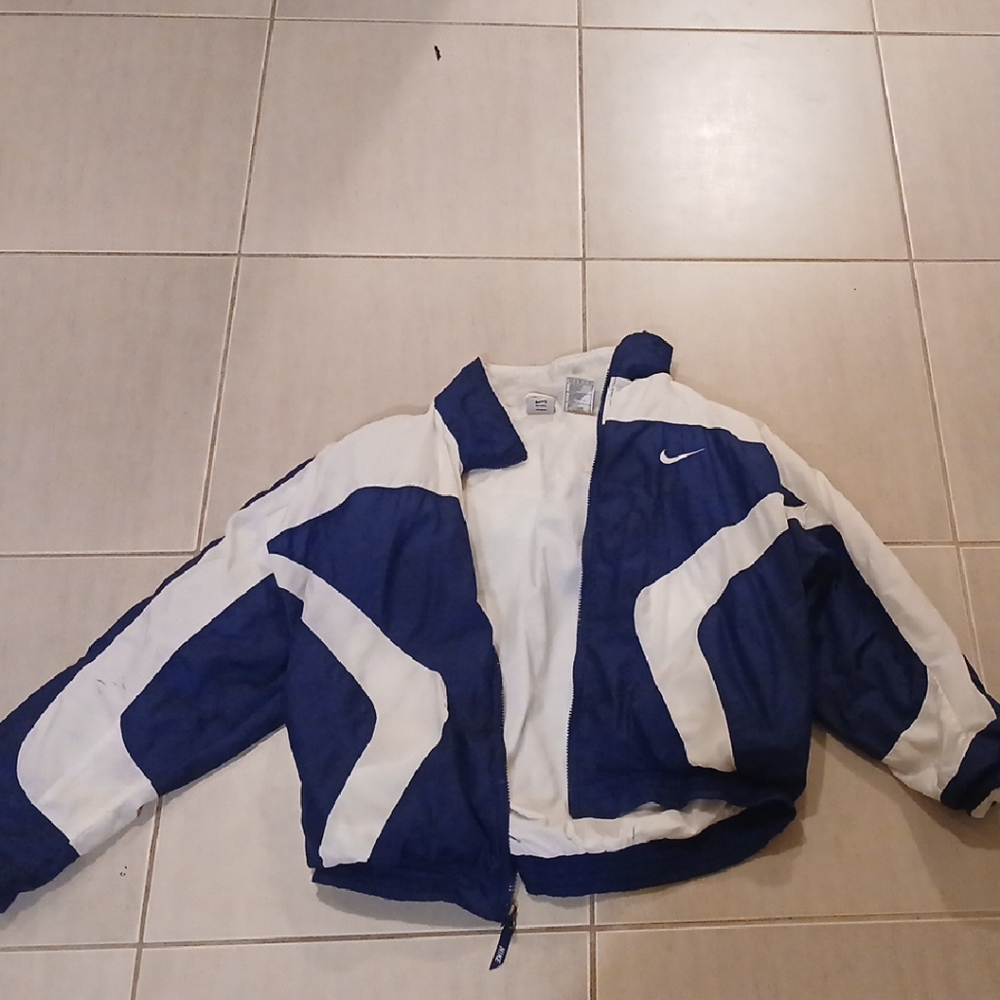 Nike Windbreaker in Navy and White